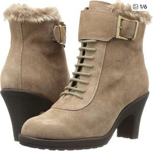 AEROSOLES Beige Ankle Boots with Buckle and Fur